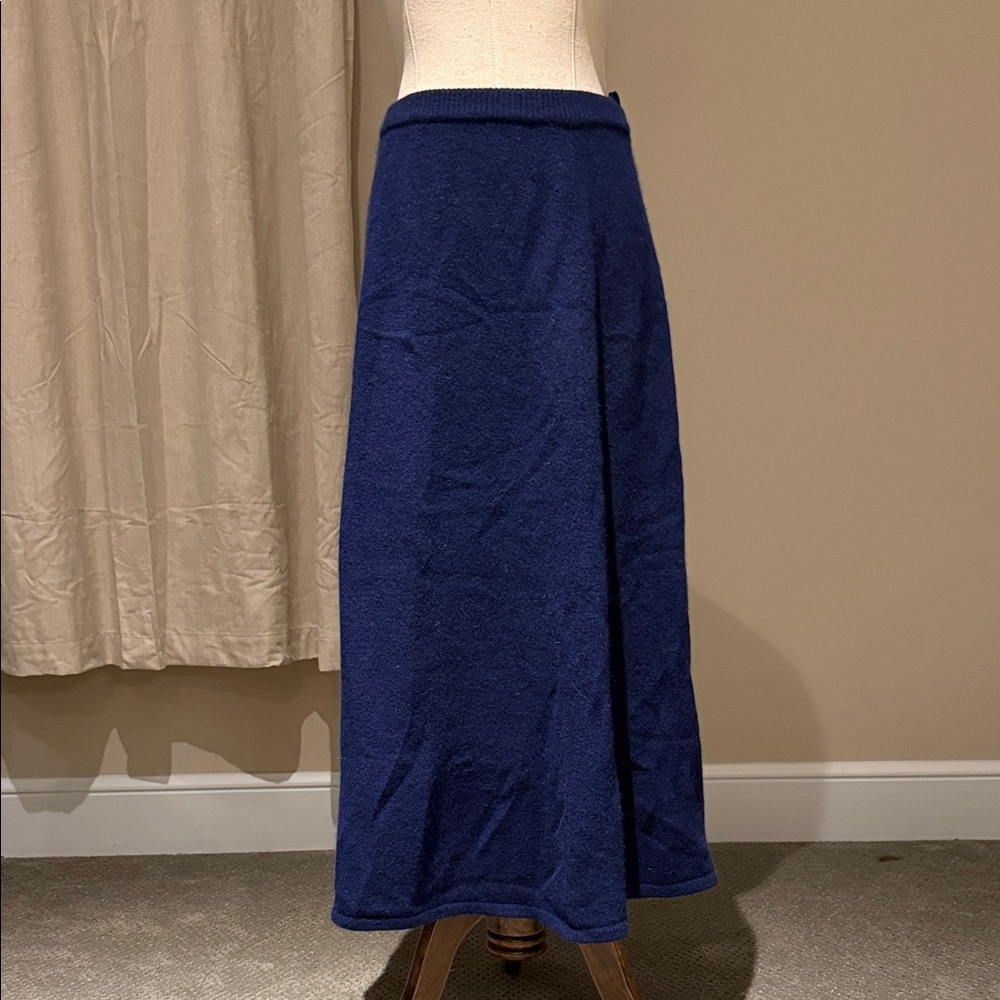 Excellent quality vintage Sweater Navy blue Women's Skirt